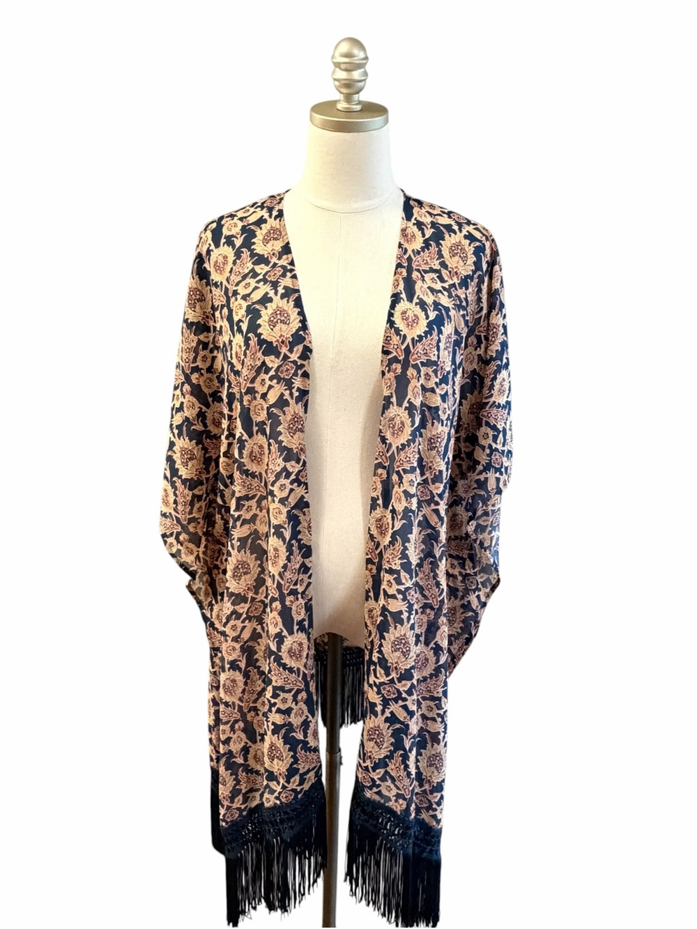 Xhilaration Womens Boho Festival Floral Print Duster Kimono Size M/L Fringe